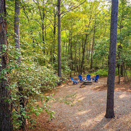Stunning Luxury Cabin W Hot Tub And Fire Pit Holy Shiplap Is Perfect Romantic Couples Getaway Broken Bow Zewnętrze zdjęcie