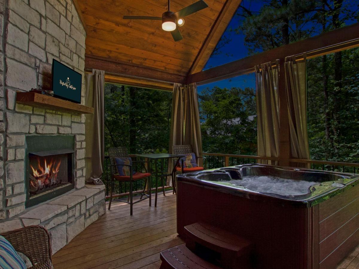 Stunning Luxury Cabin W Hot Tub And Fire Pit Holy Shiplap Is Perfect Romantic Couples Getaway Broken Bow Zewnętrze zdjęcie