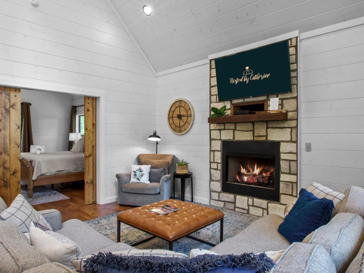 Stunning Luxury Cabin W Hot Tub And Fire Pit Holy Shiplap Is Perfect Romantic Couples Getaway Broken Bow Zewnętrze zdjęcie