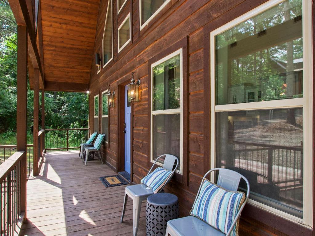 Stunning Luxury Cabin W Hot Tub And Fire Pit Holy Shiplap Is Perfect Romantic Couples Getaway Broken Bow Zewnętrze zdjęcie