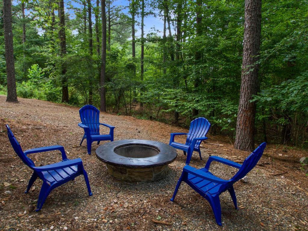 Stunning Luxury Cabin W Hot Tub And Fire Pit Holy Shiplap Is Perfect Romantic Couples Getaway Broken Bow Zewnętrze zdjęcie